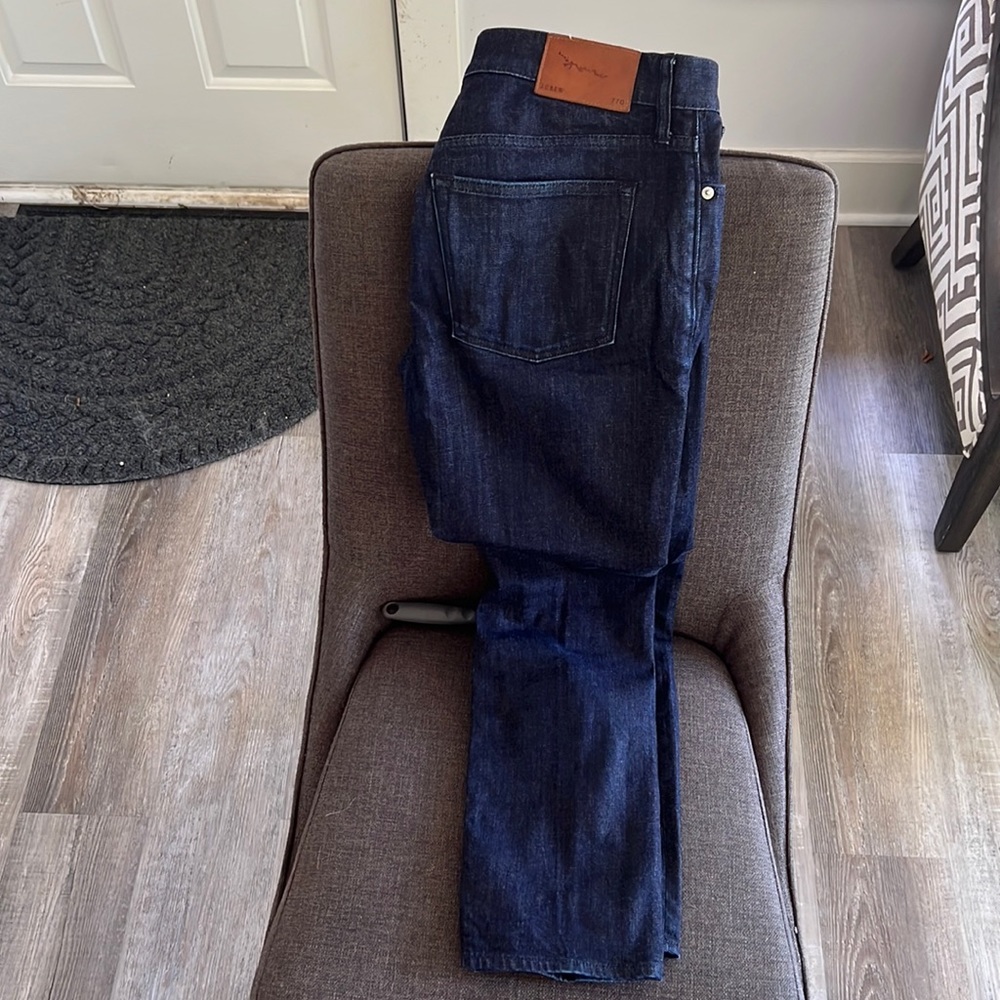 J.Crew size 32x30 blue jeans